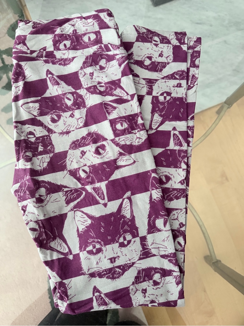 LuLaRoe Purple and White Cat Print Leggings